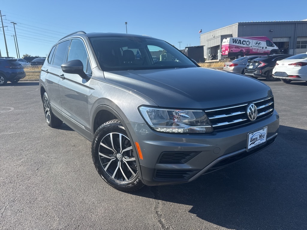 2021 Volkswagen Tiguan SE's photo