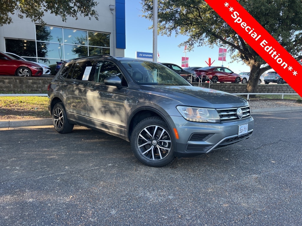 2021 Volkswagen Tiguan SE's photo