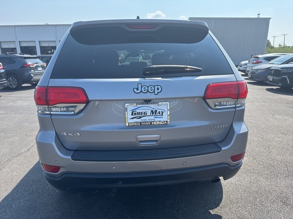 2019 Jeep Grand Cherokee Laredo E photo 3