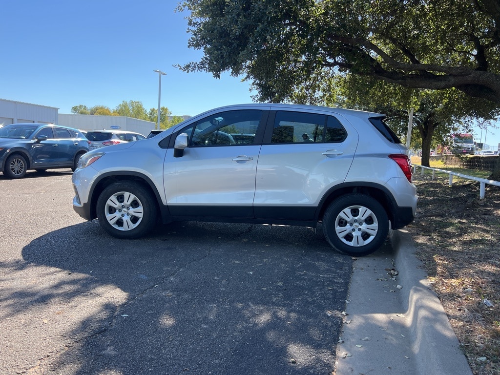 Used 2018 Chevrolet Trax LS SUV