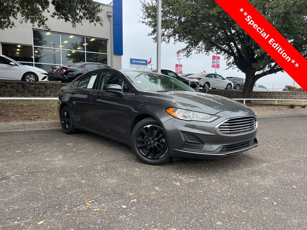 2020 Ford Fusion SE