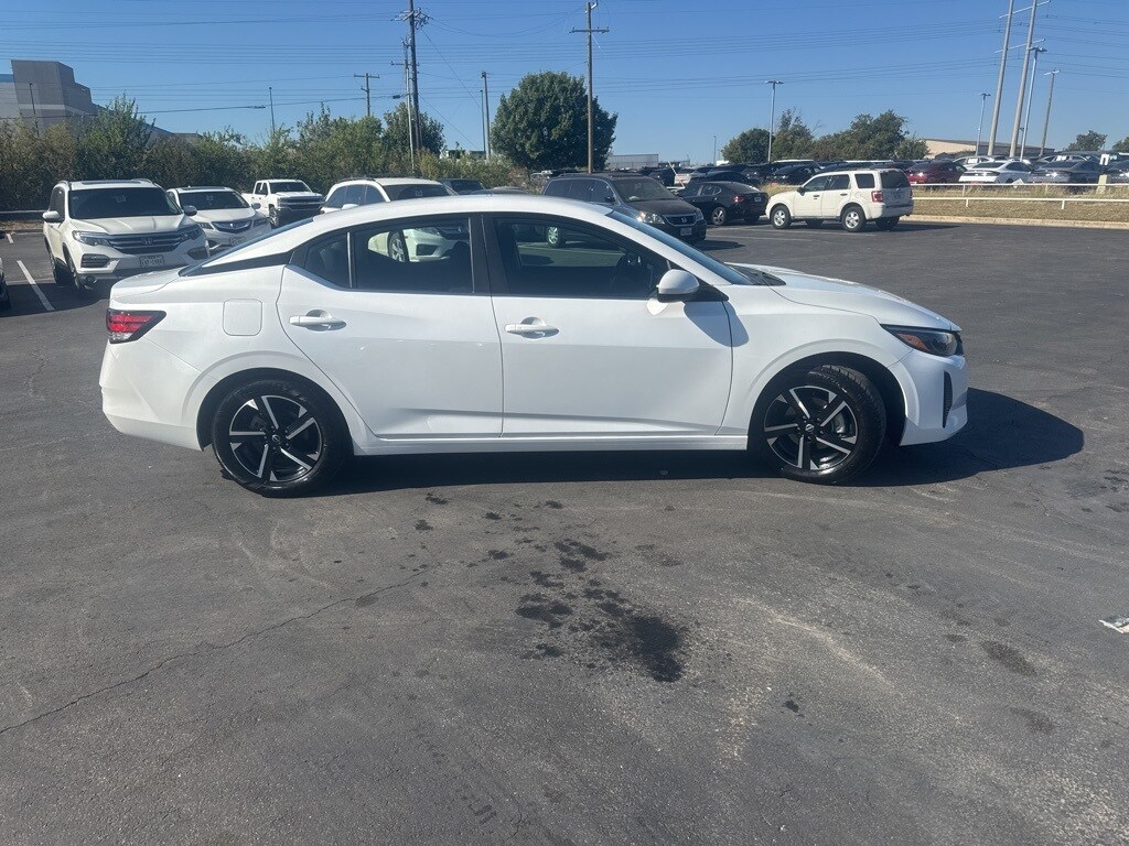 2024 Nissan Sentra SV photo 2