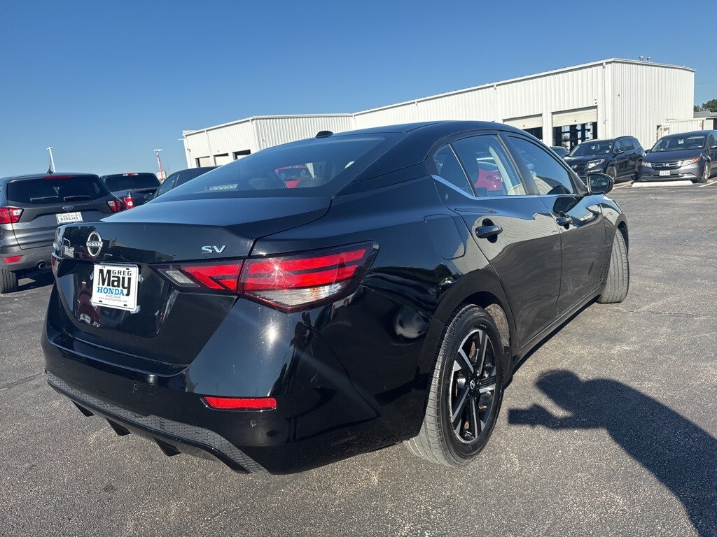 2024 Nissan Sentra SV photo 2