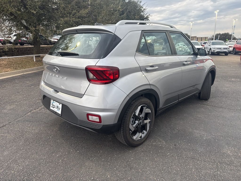 Used 2025 Hyundai Venue SEL SUV