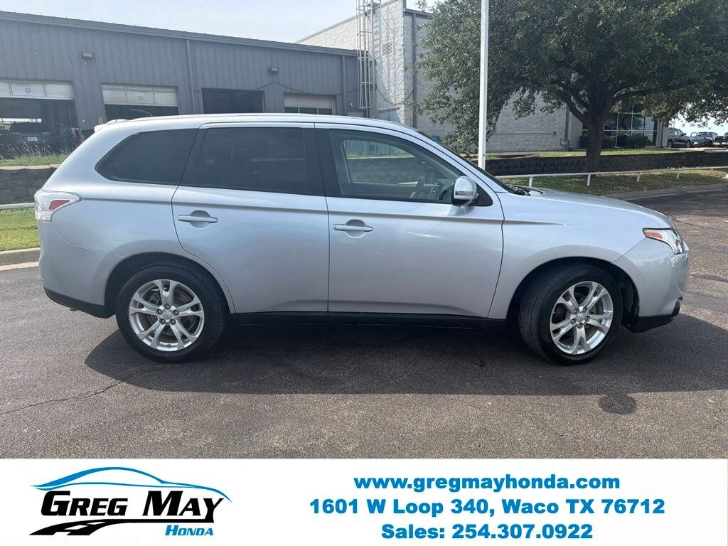 Used 2014 Mitsubishi Outlander SE SUV