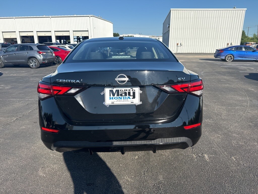 2024 Nissan Sentra SV photo 3