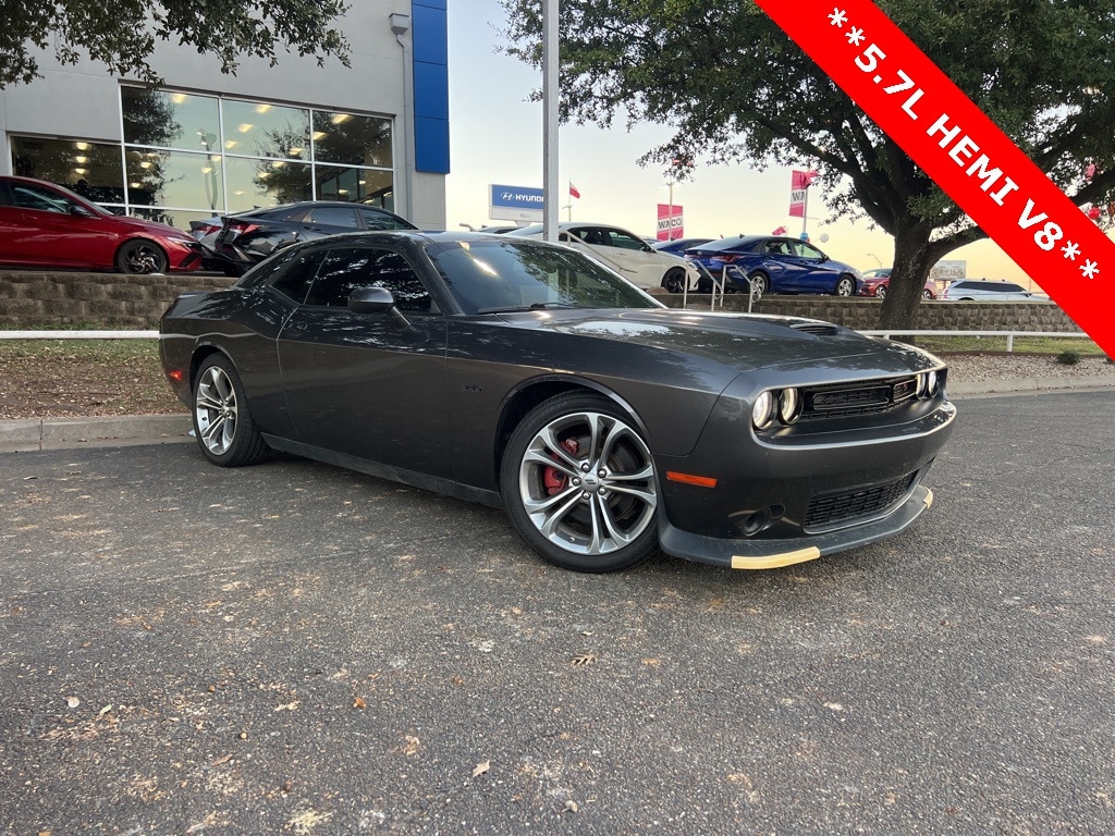 2023 Dodge Challenger R/T's photo