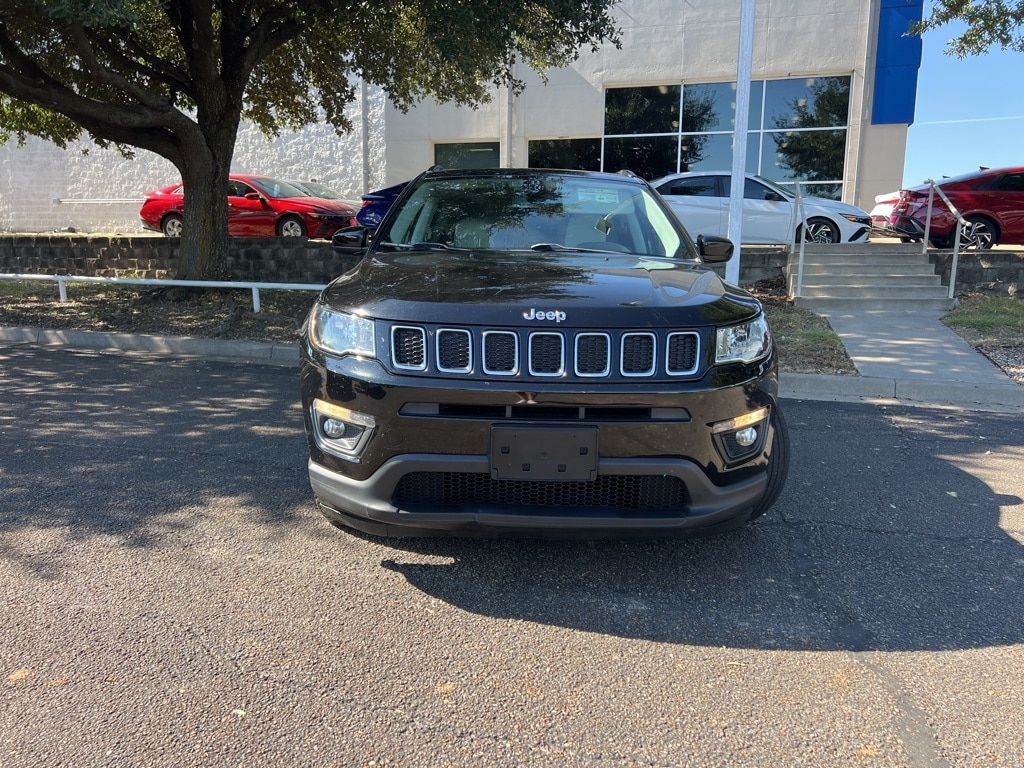 Used 2018 Jeep Compass Latitude SUV