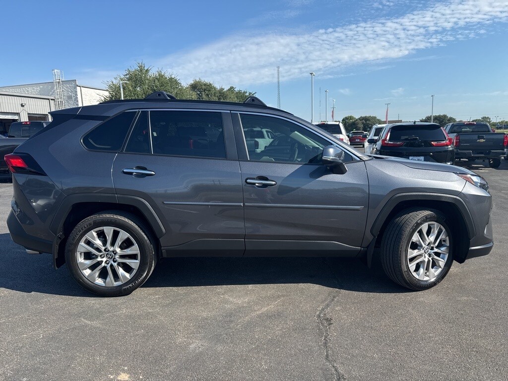 2025 Toyota RAV4 Limited photo 2