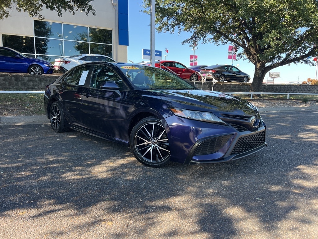 Used 2021 Toyota Camry SE Sedan