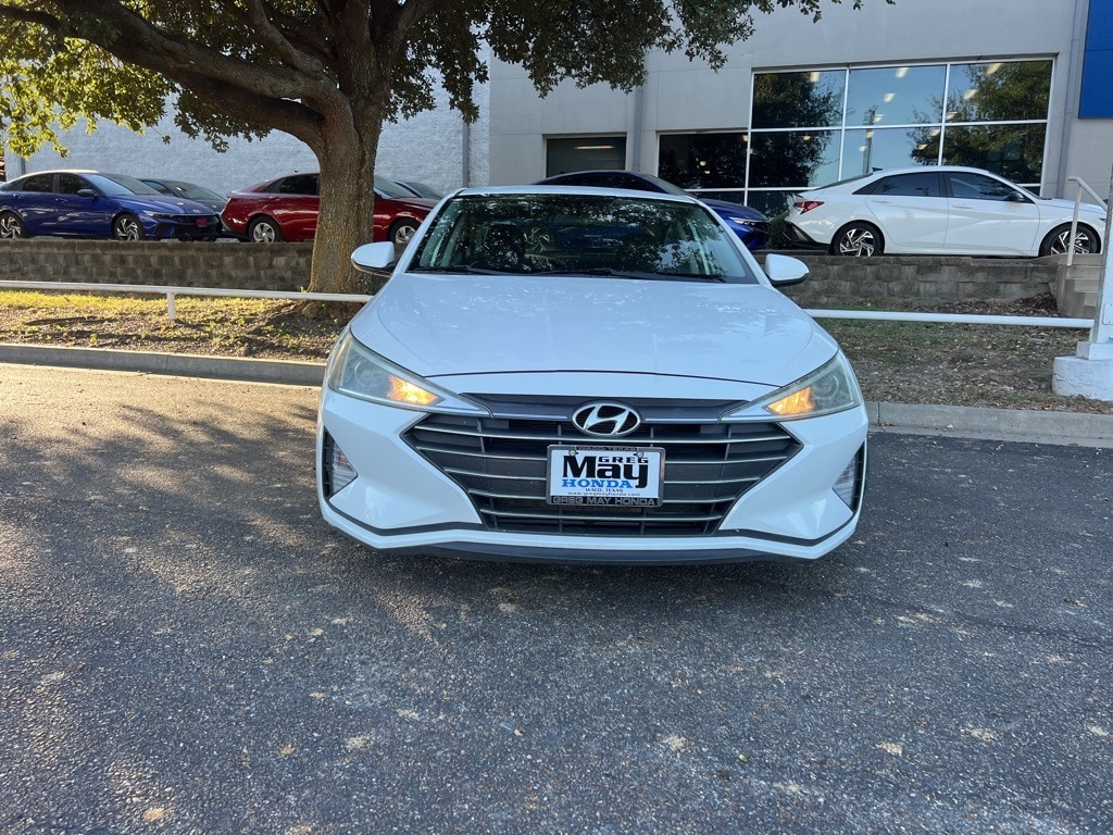 Used 2019 Hyundai Elantra SE with VIN 5NPD74LF2KH491102 for sale in Waco, TX