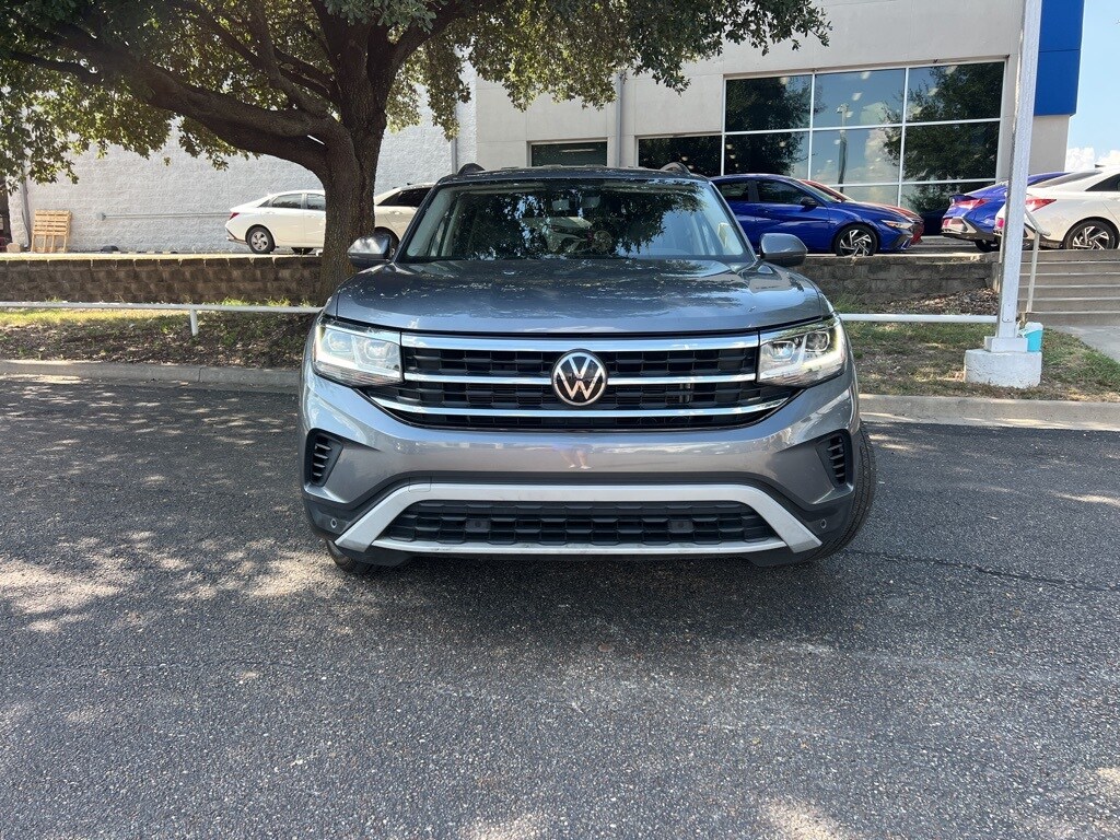 2022 Volkswagen Atlas SE Technology photo 2