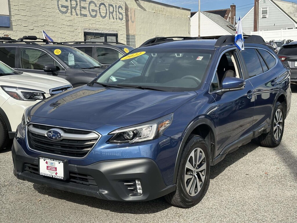 Used 2022 Subaru Outback Premium SUV