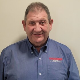 Staff member Doron from 4f89e0971a56