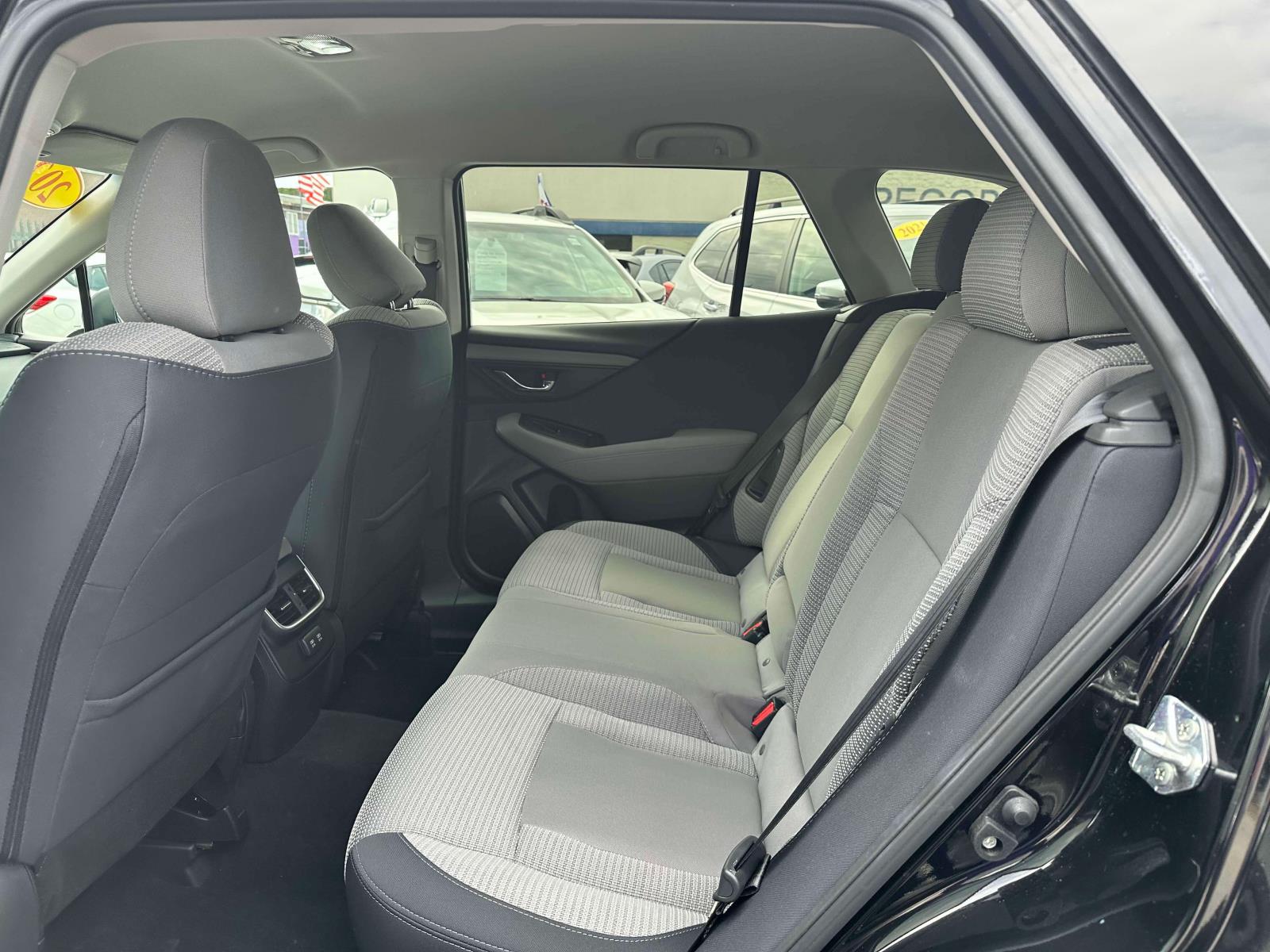 2022 Subaru Outback Premium - Photo 17