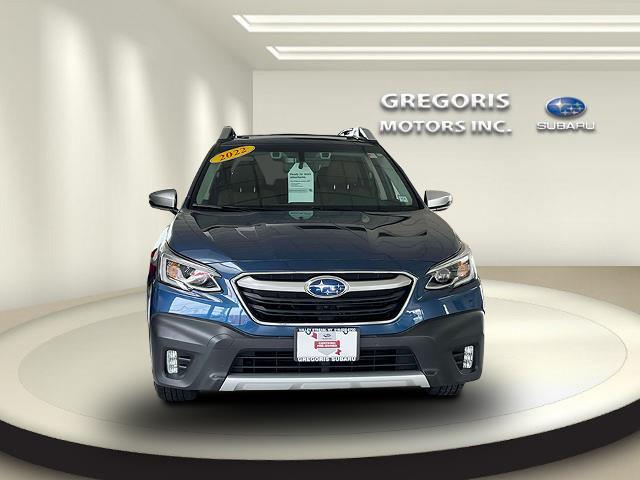 2022 Subaru Outback Touring photo 2