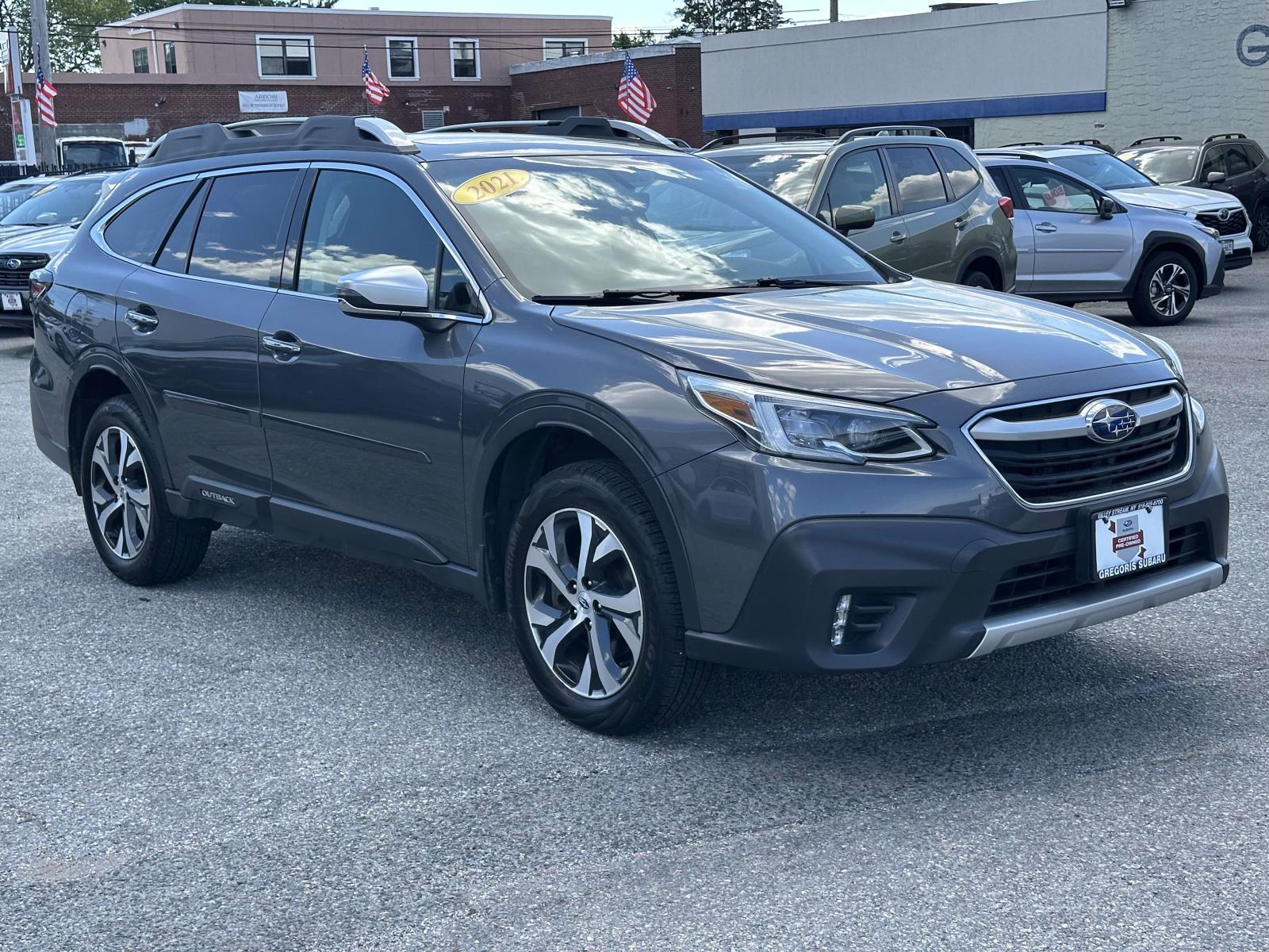 2021 Subaru Outback Touring's photo
