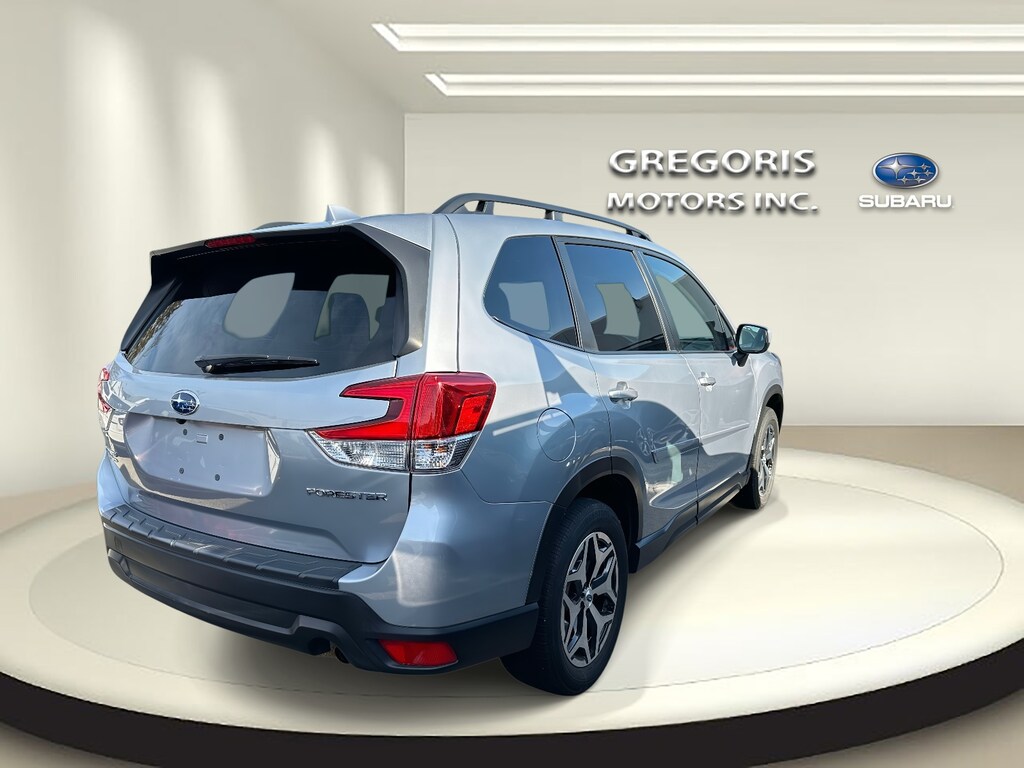 Used 2023 Subaru Forester Premium SUV