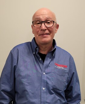 Staff member Peter from 4f89e0971a56