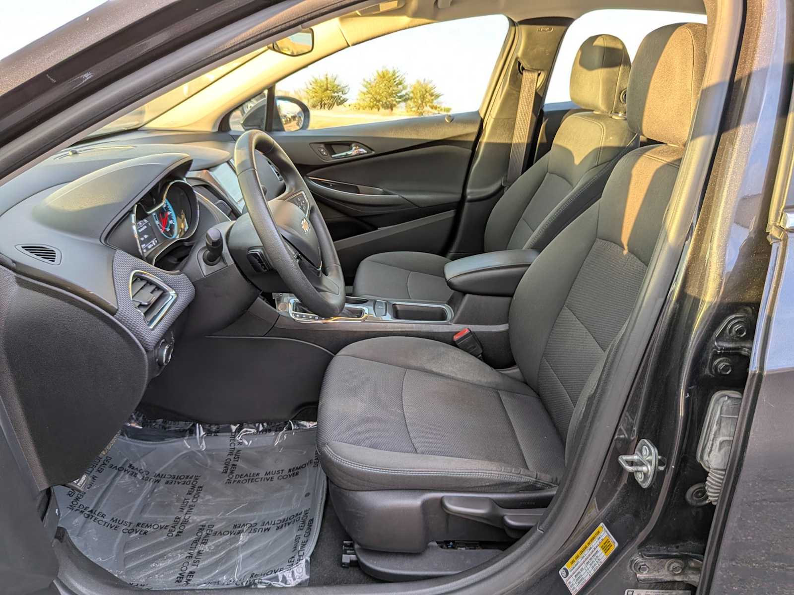 Thumbnail: 2017 Chevrolet Cruze - 18