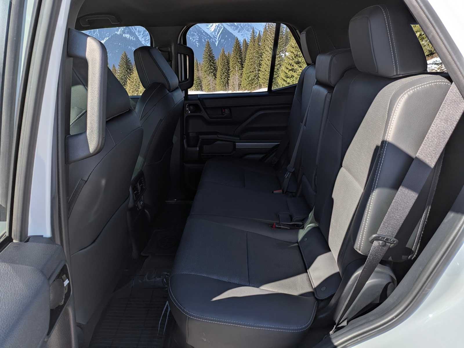 Thumbnail: 2025 Toyota 4Runner - 18