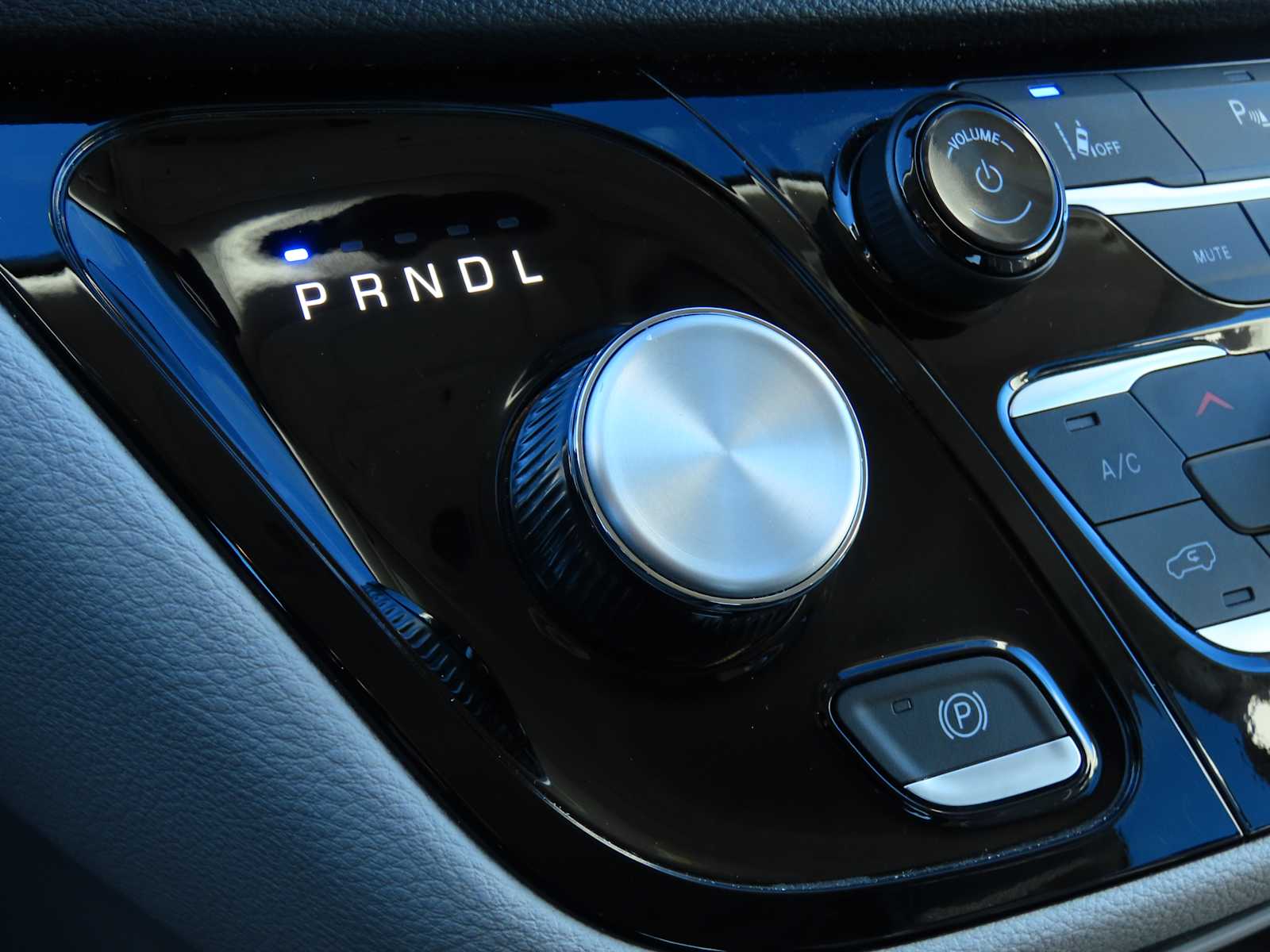 Thumbnail: 2024 Chrysler Pacifica - 31