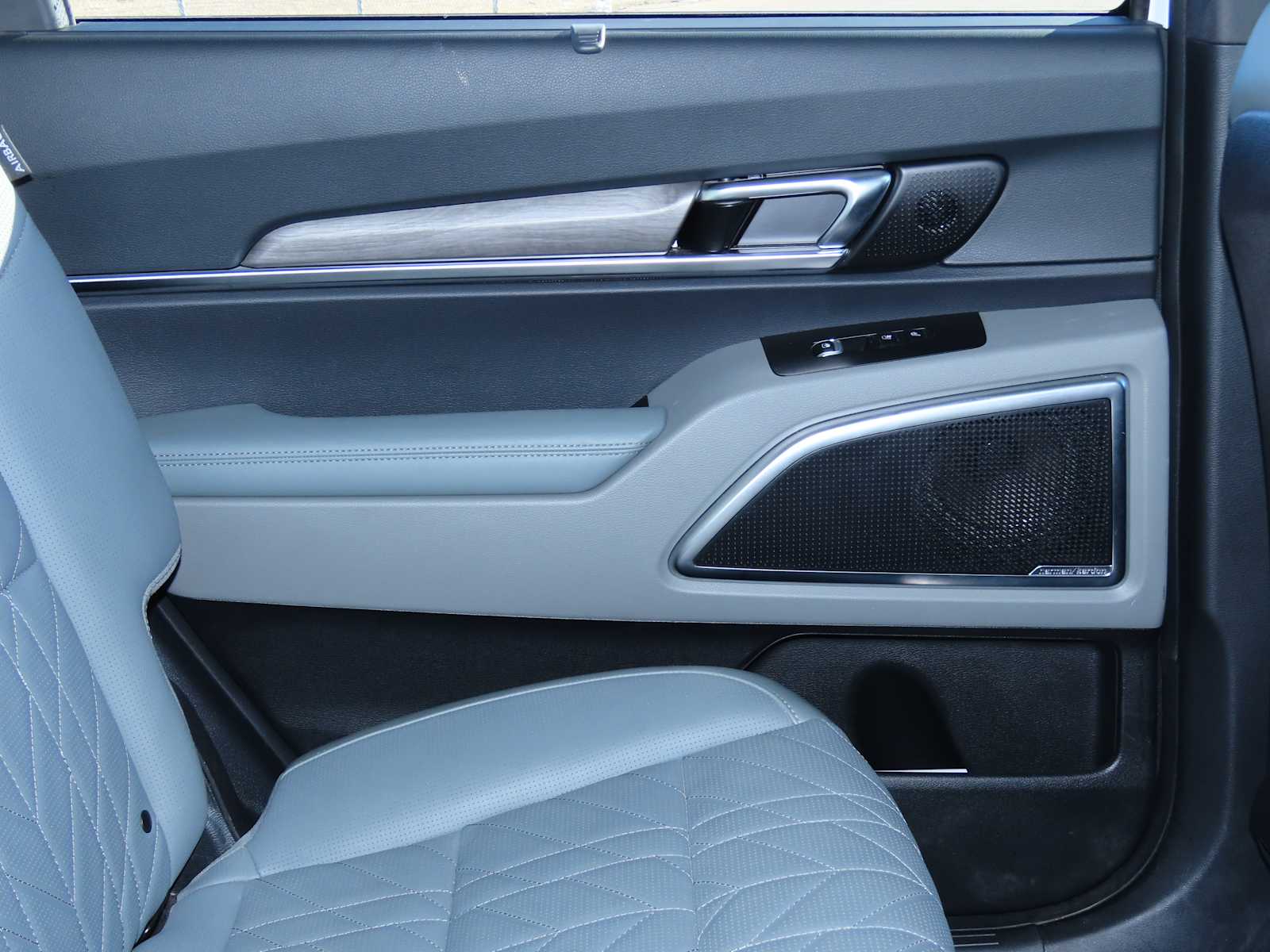 Thumbnail: 2024 Kia Telluride - 22