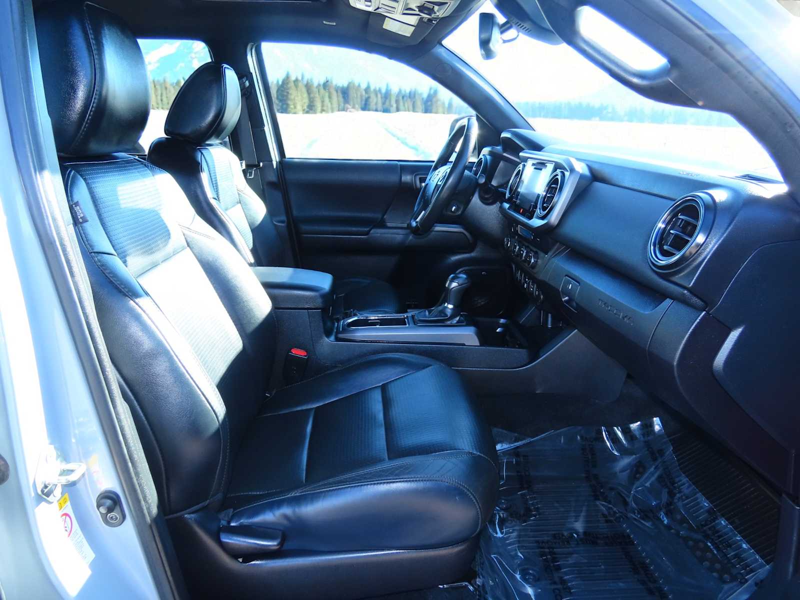 Thumbnail: 2019 Toyota Tacoma - 20