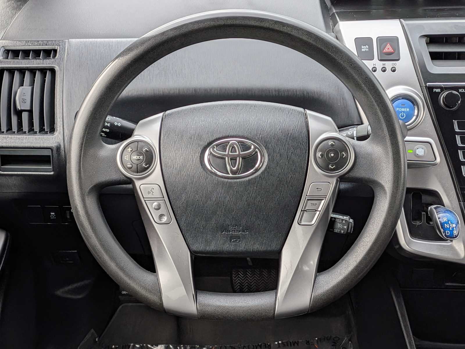 Thumbnail: 2015 Toyota Prius v - 20