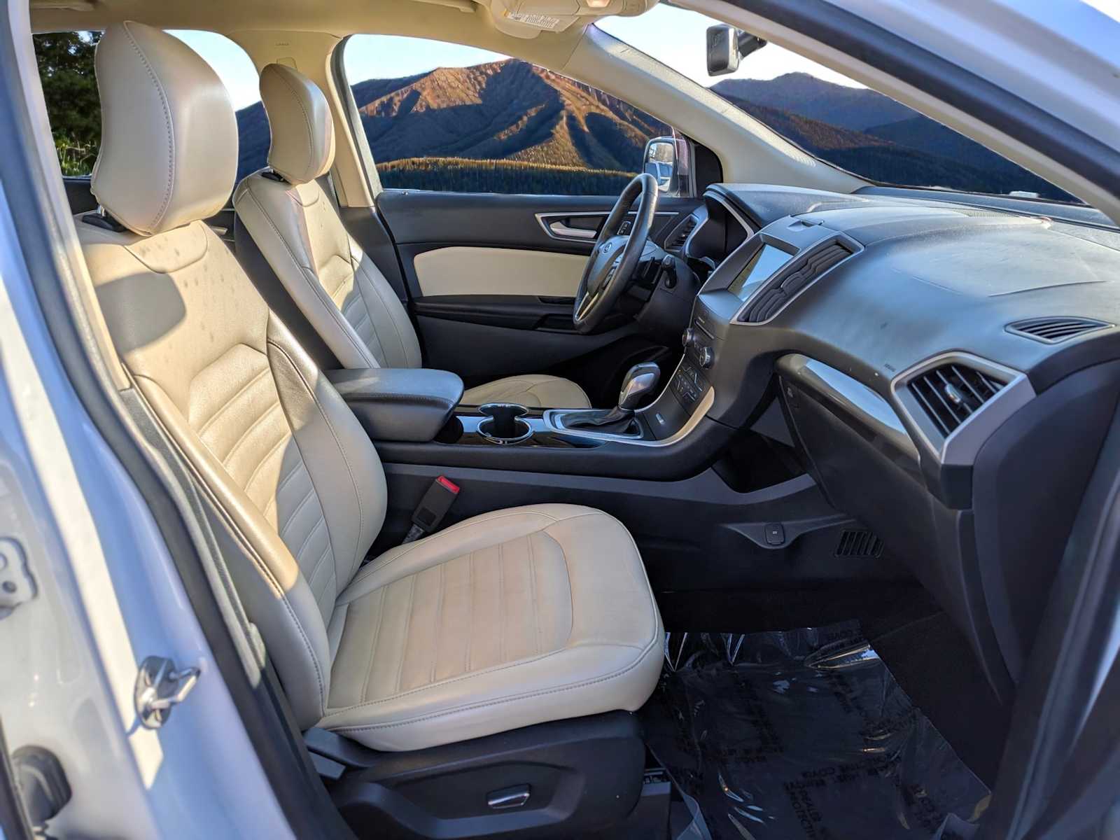 Thumbnail: 2018 Ford Edge - 21
