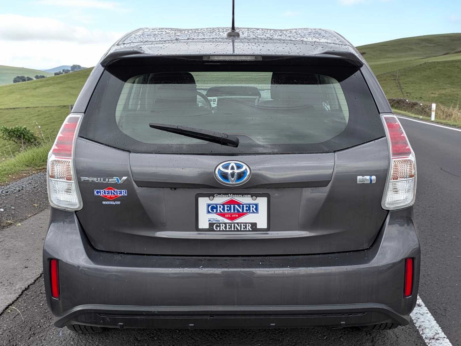 Thumbnail: 2015 Toyota Prius v - 5
