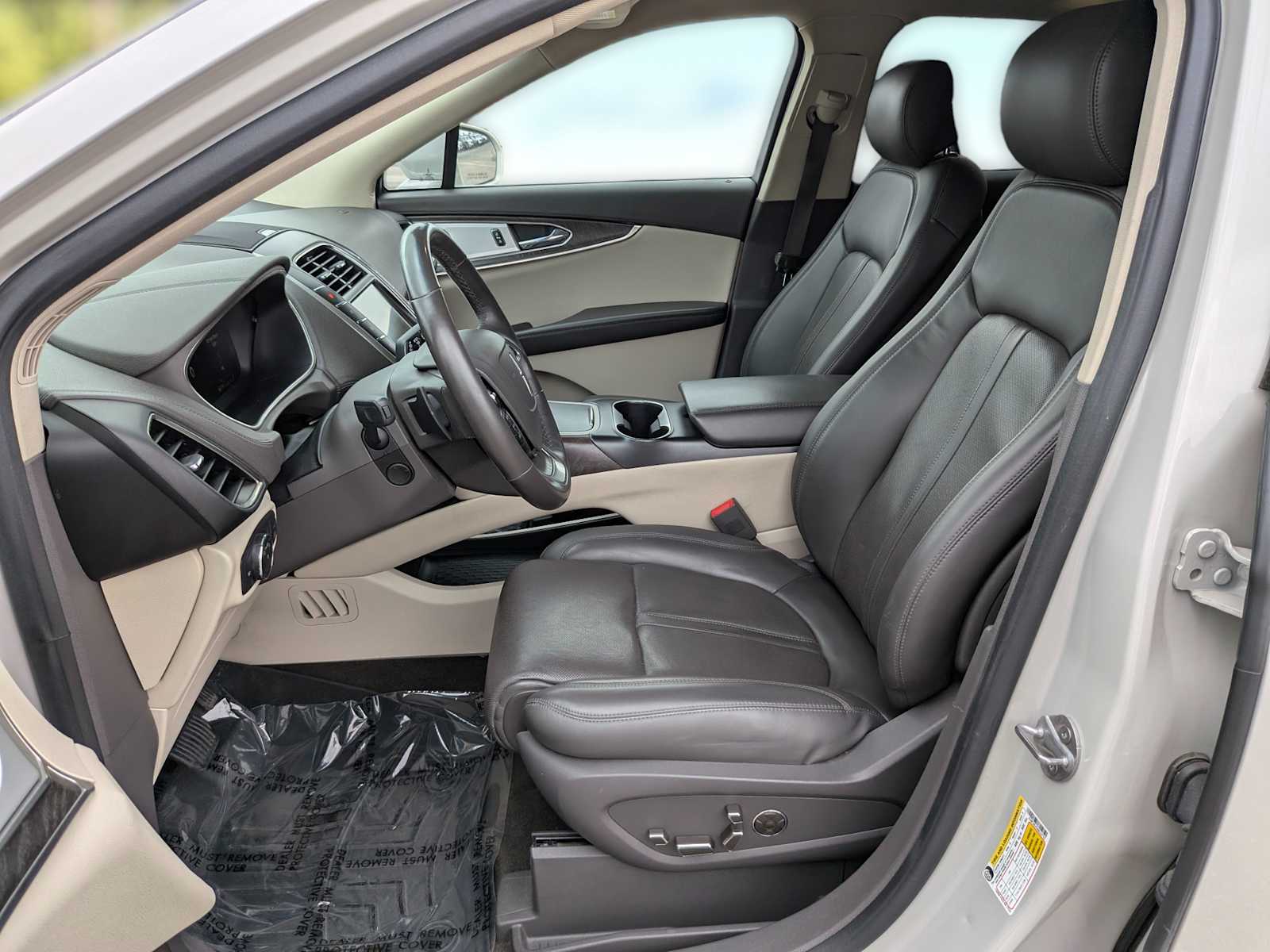 Thumbnail: 2019 Lincoln Nautilus - 19