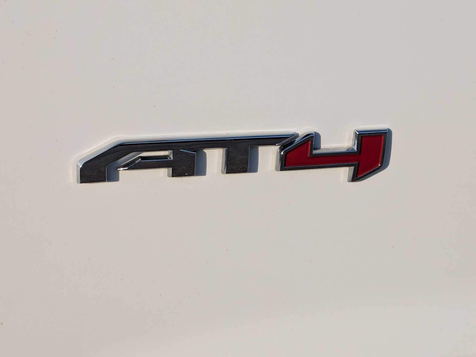 2022 GMC Acadia AT4 12