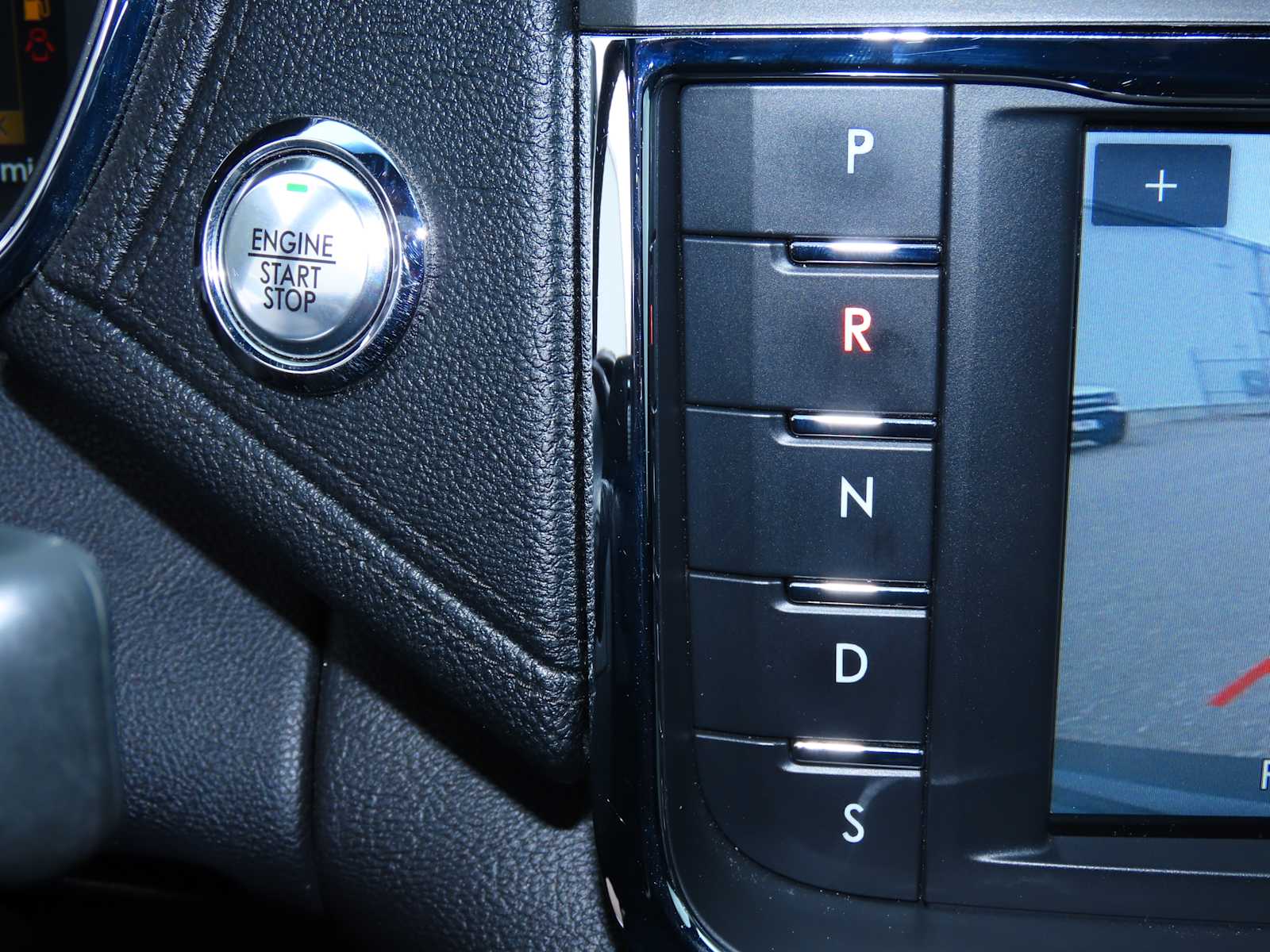 Thumbnail: 2019 Lincoln Continental - 32