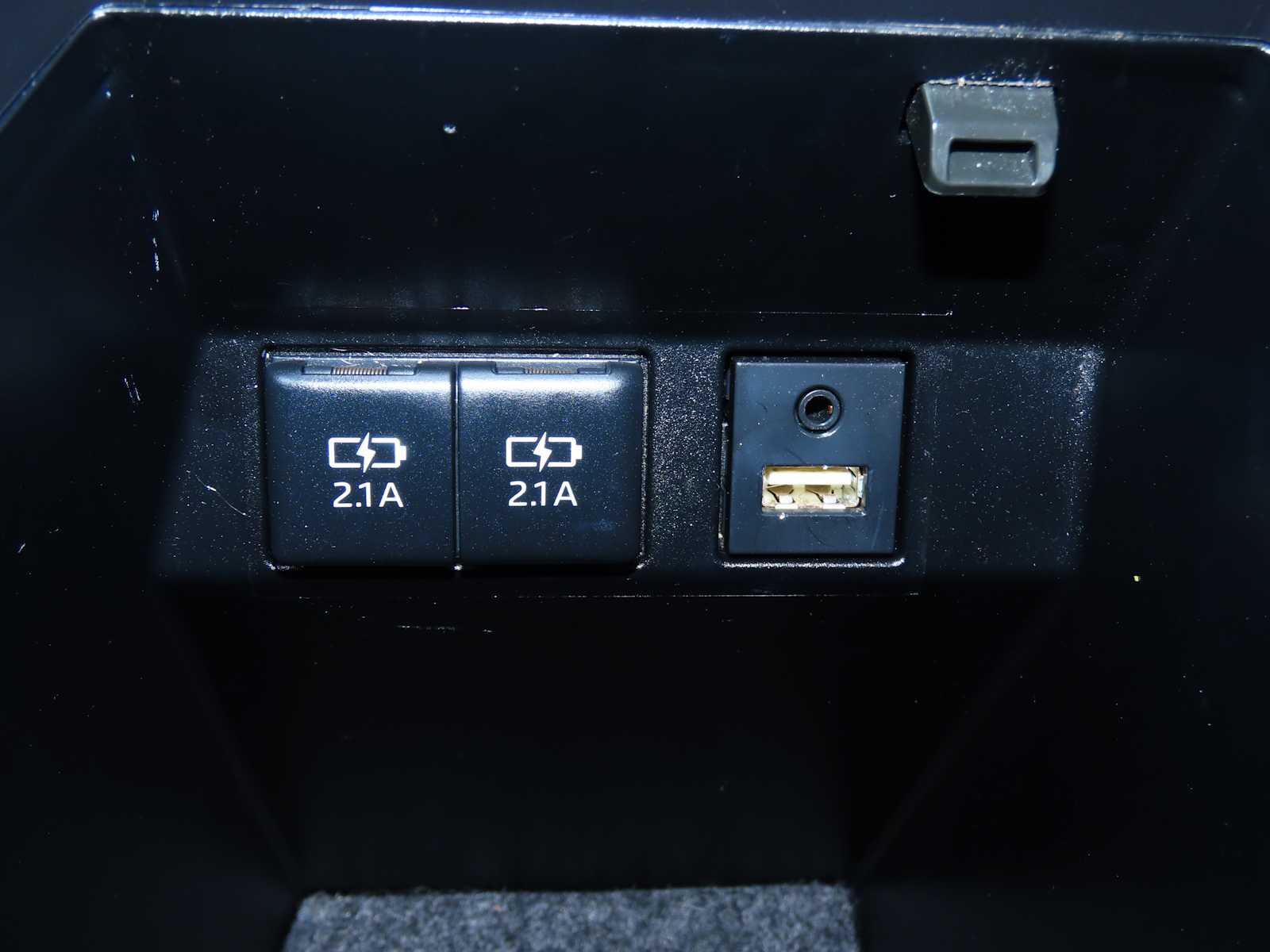 Thumbnail: 2019 Toyota Avalon - 30