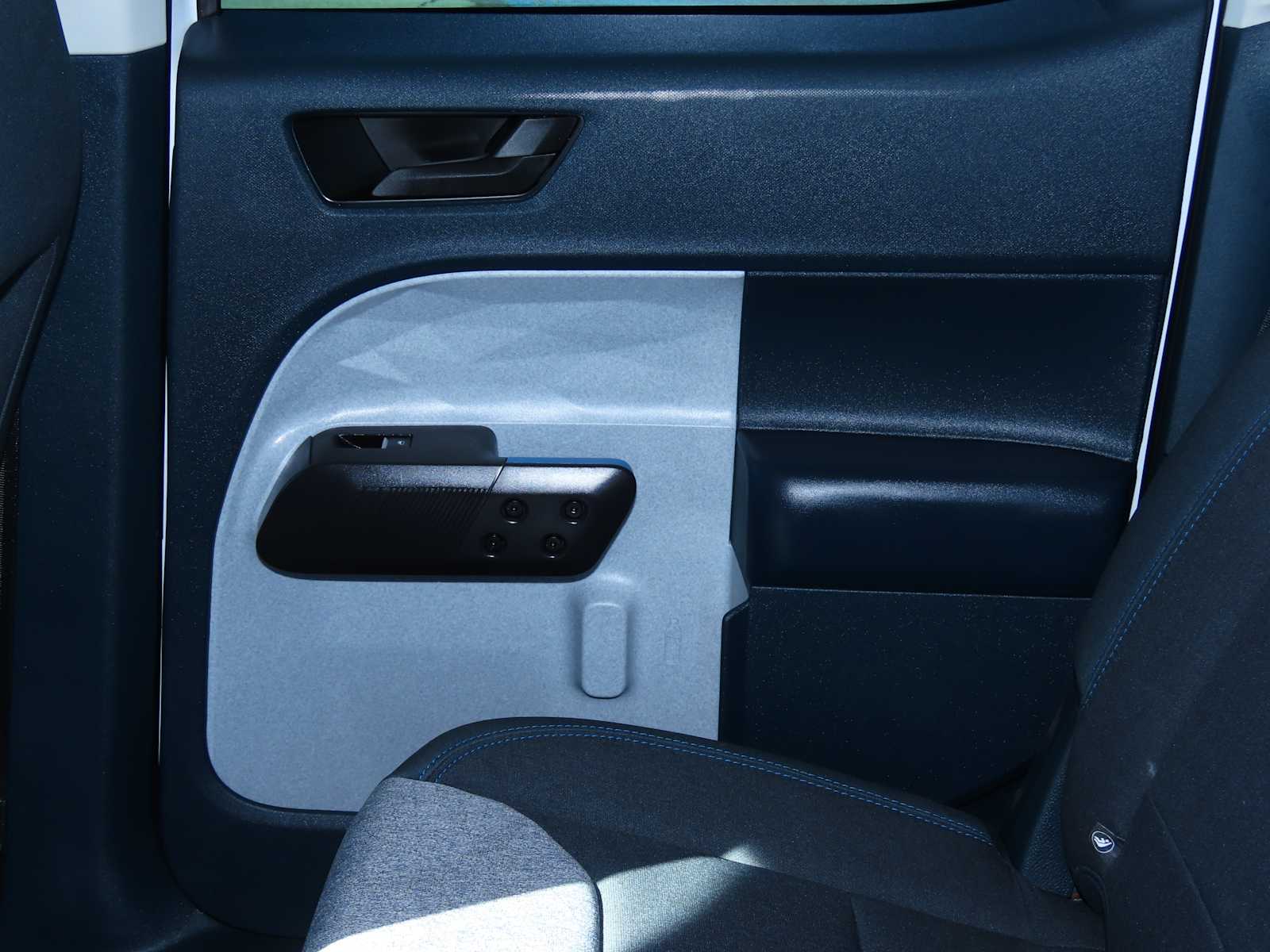 Thumbnail: 2025 Ford Maverick - 18