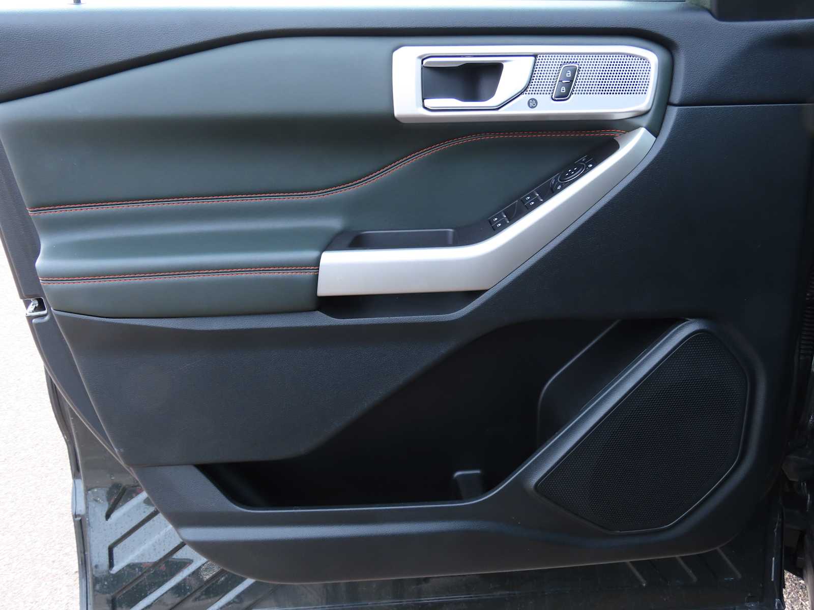 Thumbnail: 2023 Ford Explorer - 16