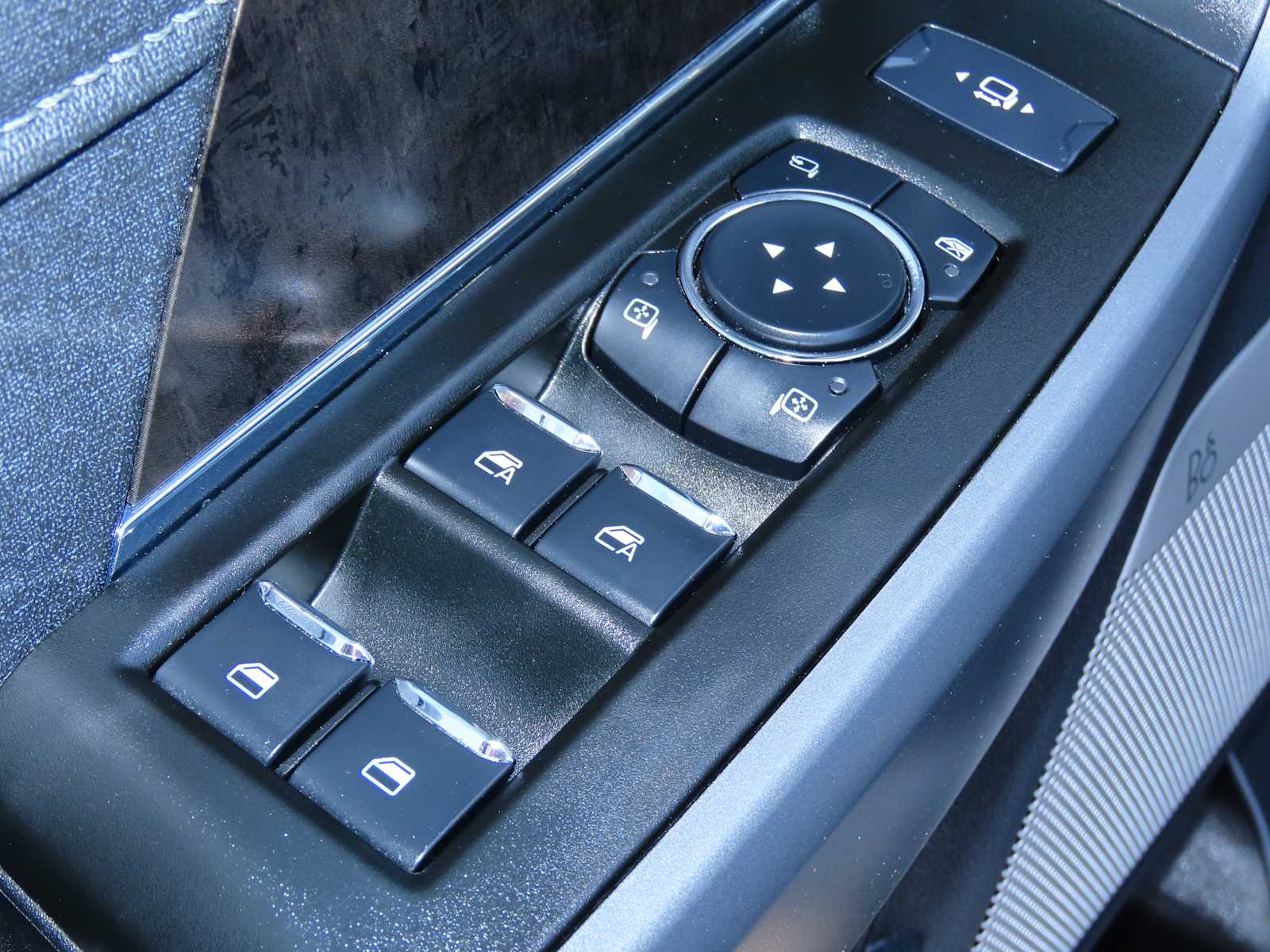 Thumbnail: 2024 Ford Econoline - 19