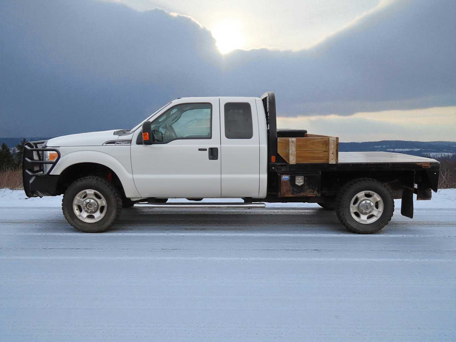 2015 Ford F-250 XLT photo 3