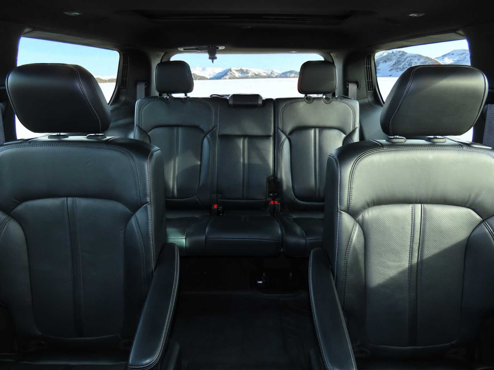 Thumbnail: 2022 Jeep Wagoneer - 27