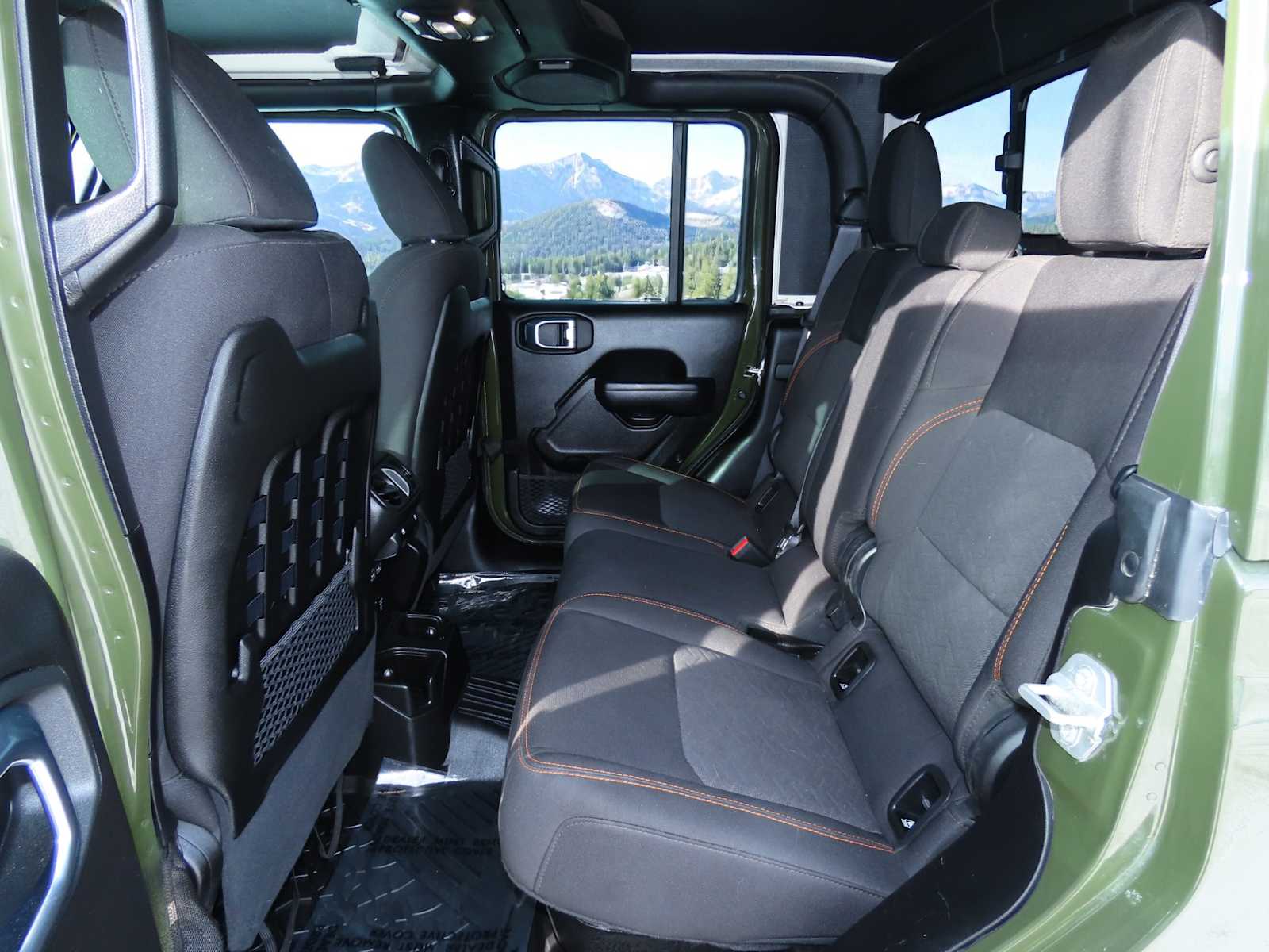 Thumbnail: 2023 Jeep Gladiator - 18