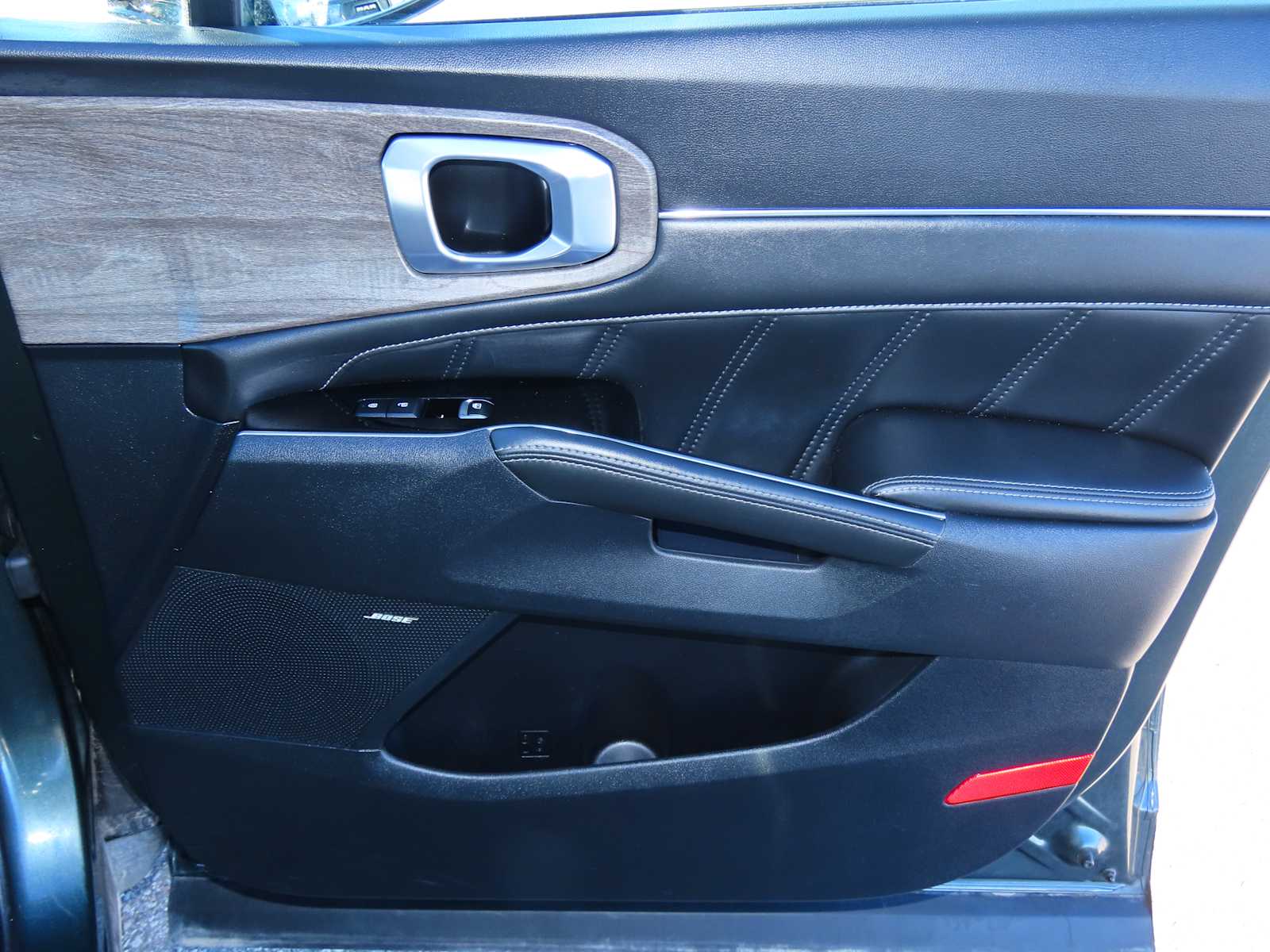 Thumbnail: 2022 Kia Sorento - 21