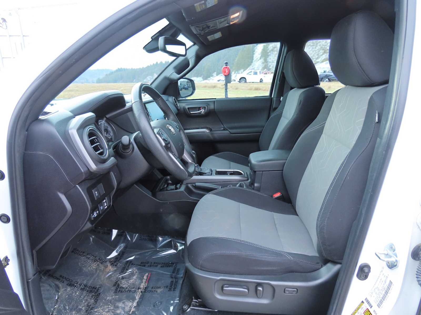 Thumbnail: 2022 Toyota Tacoma - 17