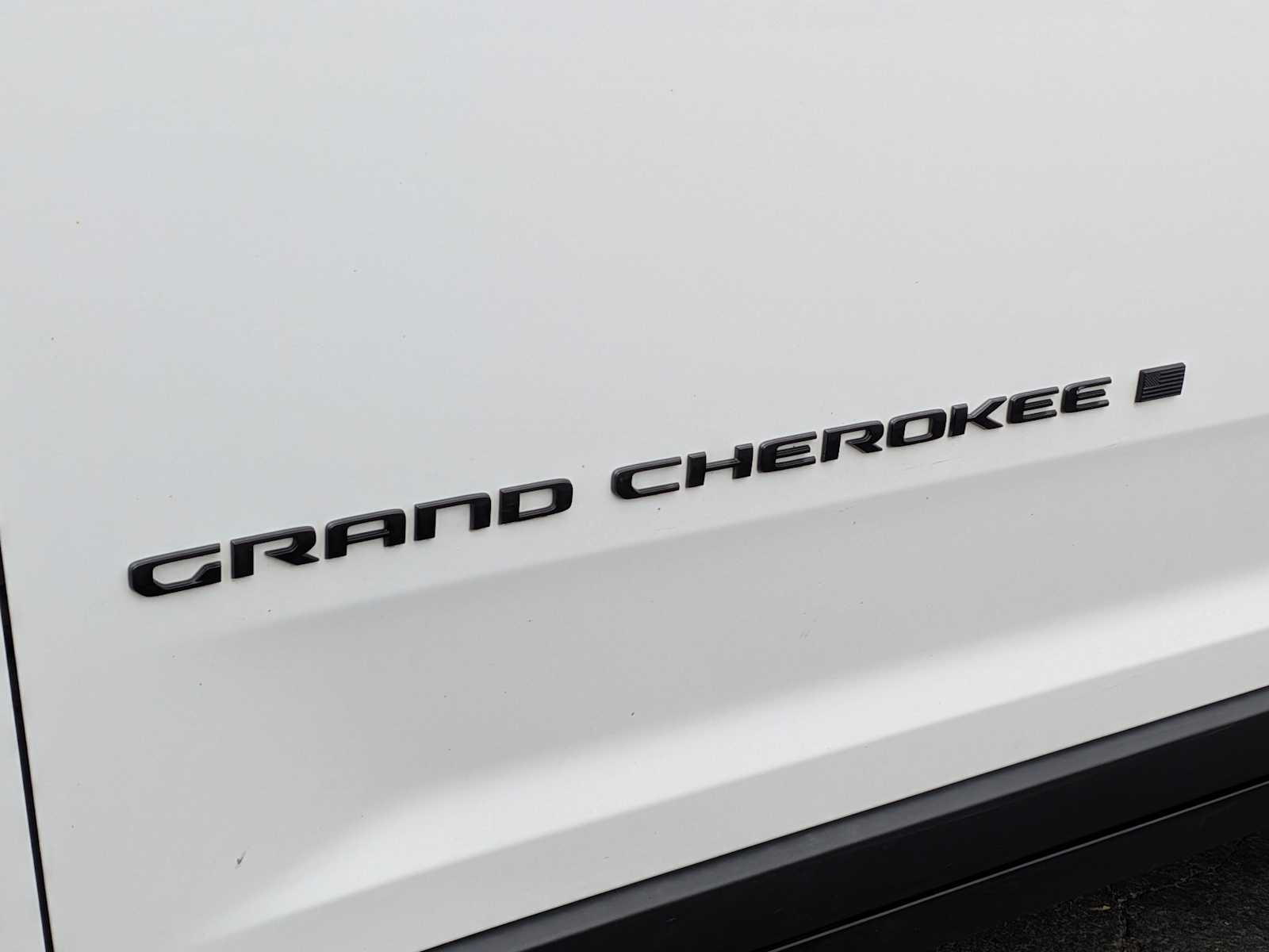 Thumbnail: 2023 Jeep Grand Cherokee - 12