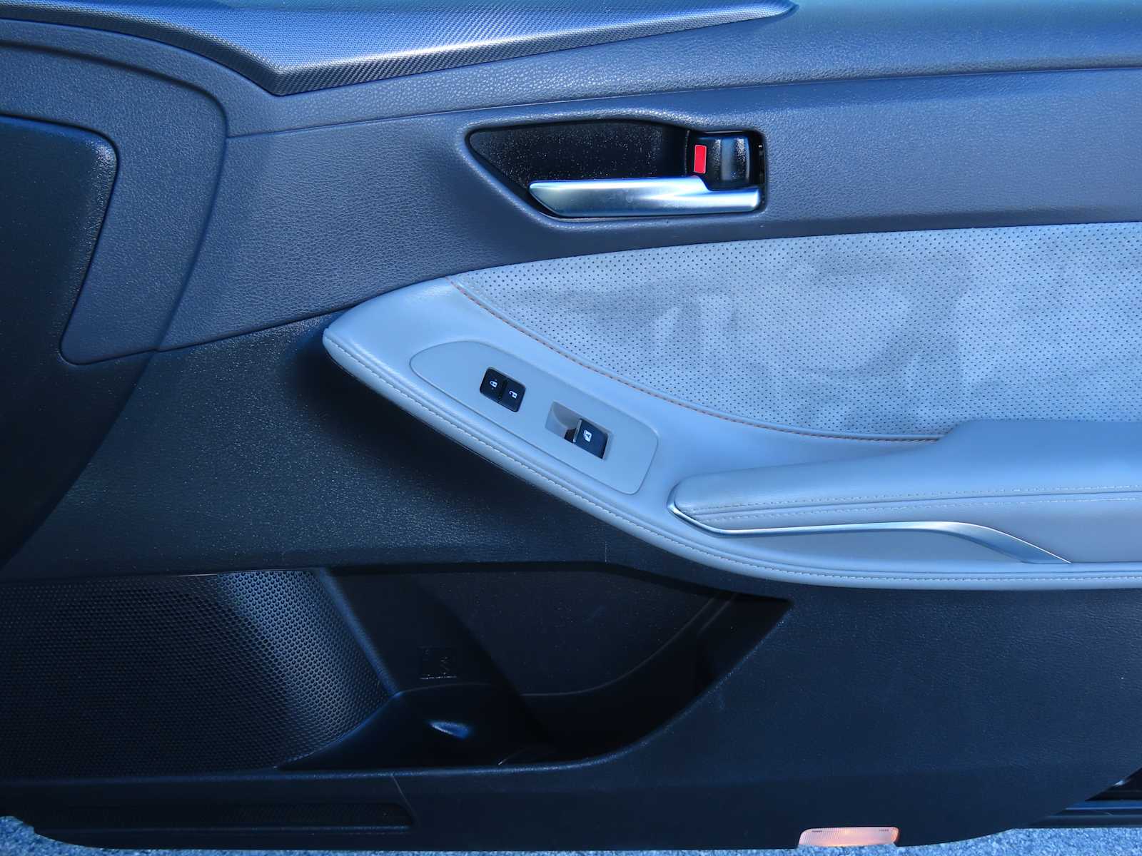 Thumbnail: 2019 Toyota Avalon - 20