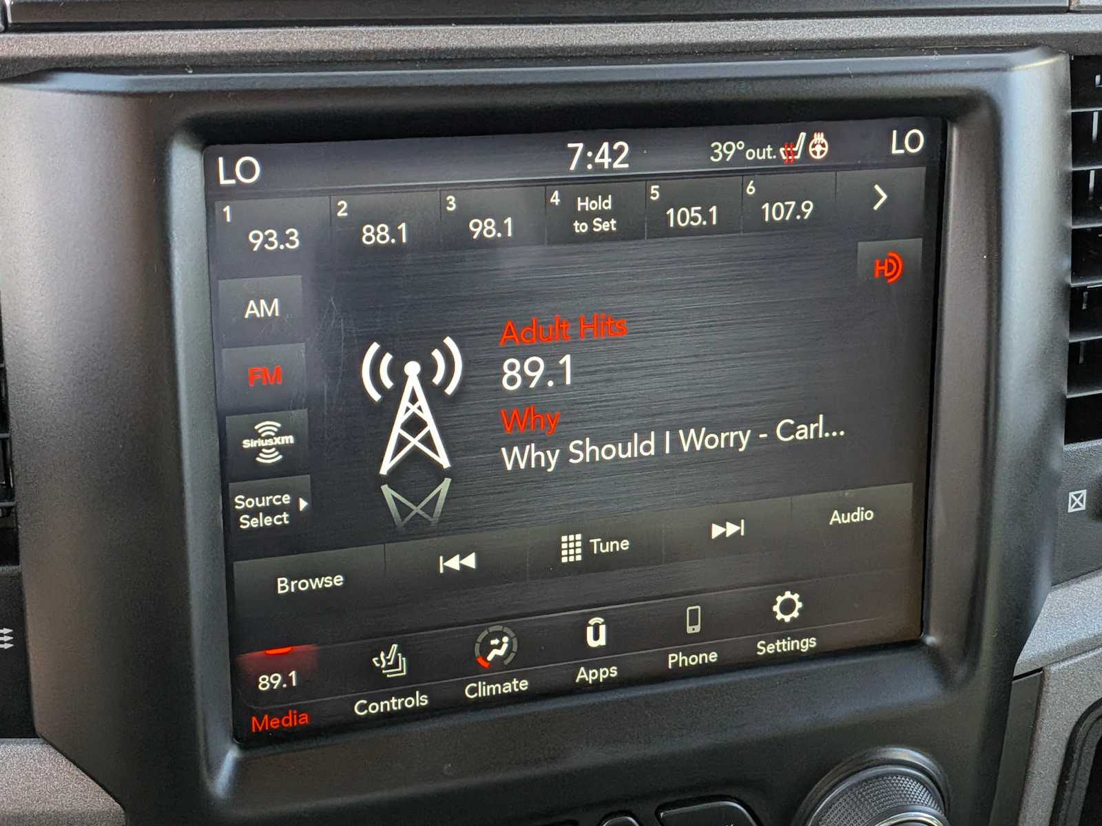 Thumbnail: 2019 RAM 1500 Classic - 28