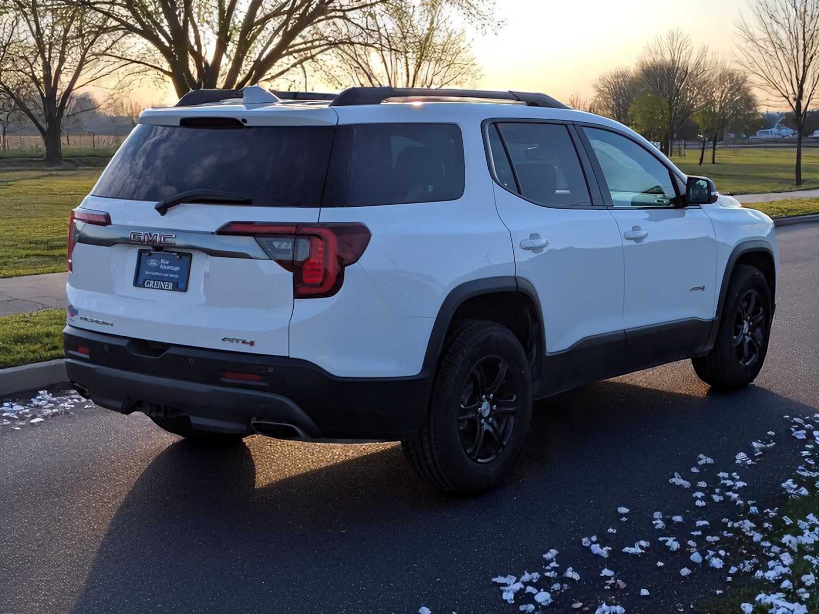 2022 GMC Acadia AT4 6