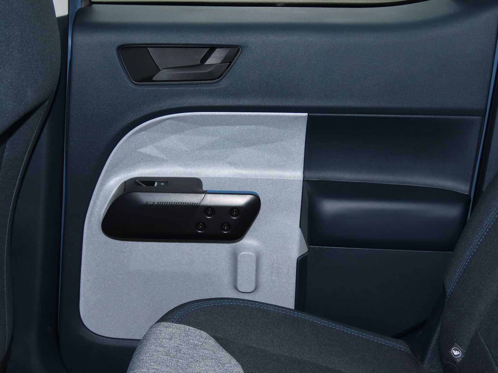 Thumbnail: 2025 Ford Maverick - 20