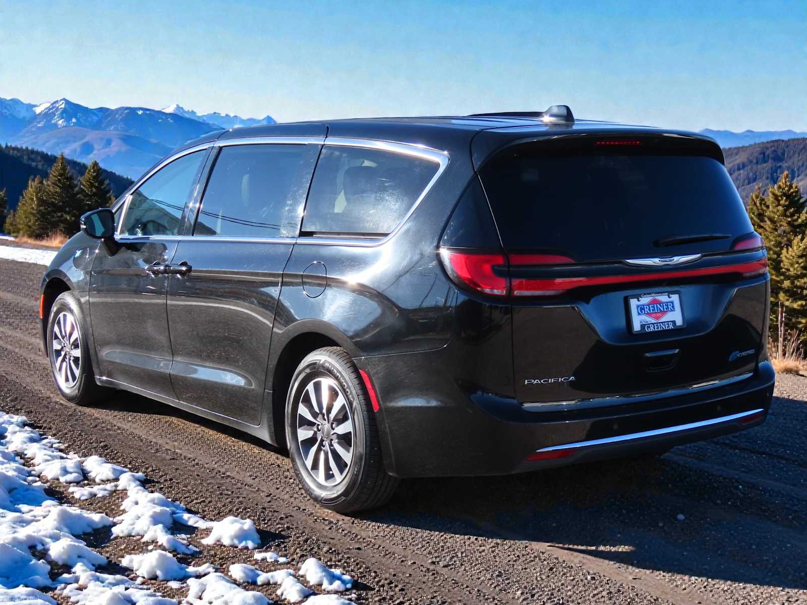 Thumbnail: 2024 Chrysler Pacifica - 4