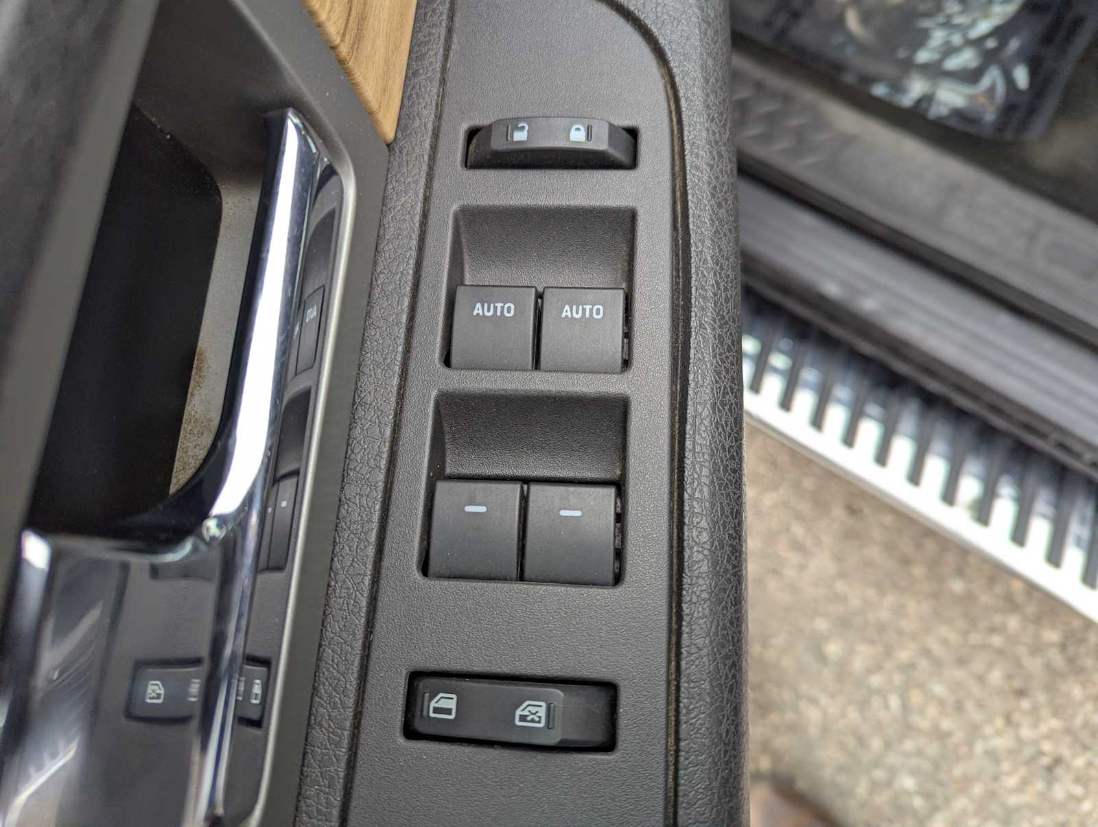 Thumbnail: 2011 Ford F-150 - 24